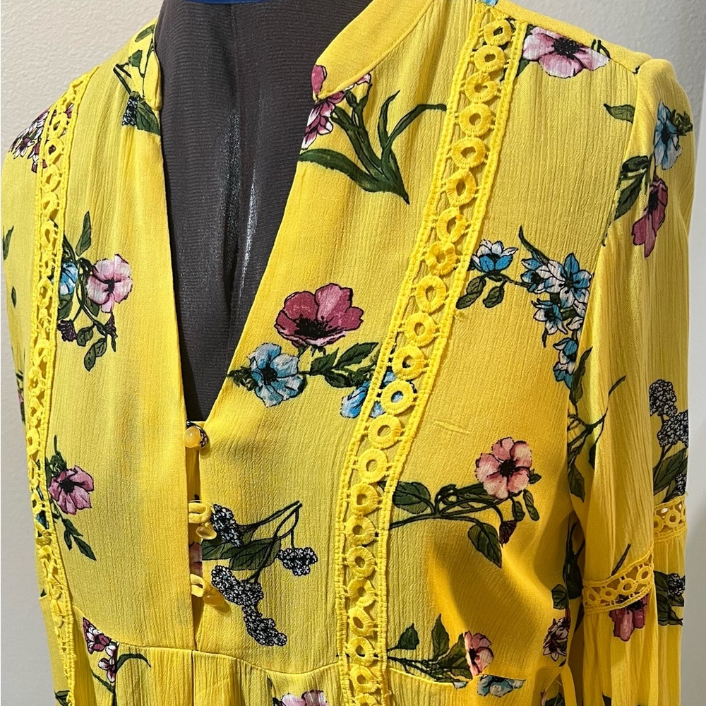 Beautiful Yellow Flower Blouse